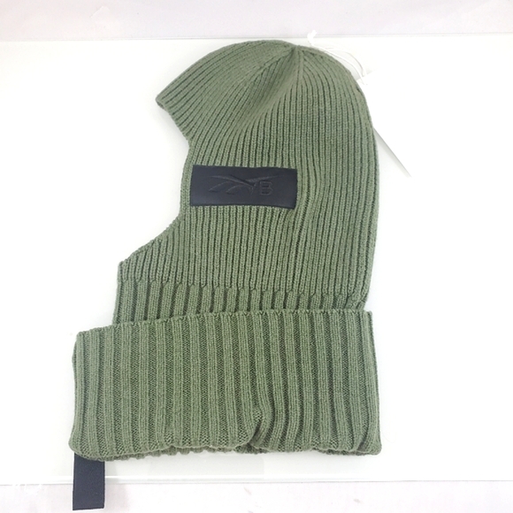 🔥SALE🔥 NWT$215 Reebok x Victoria Beckham Logo Wool Cashmere Beanie Balaclava - Picture 7 of 16